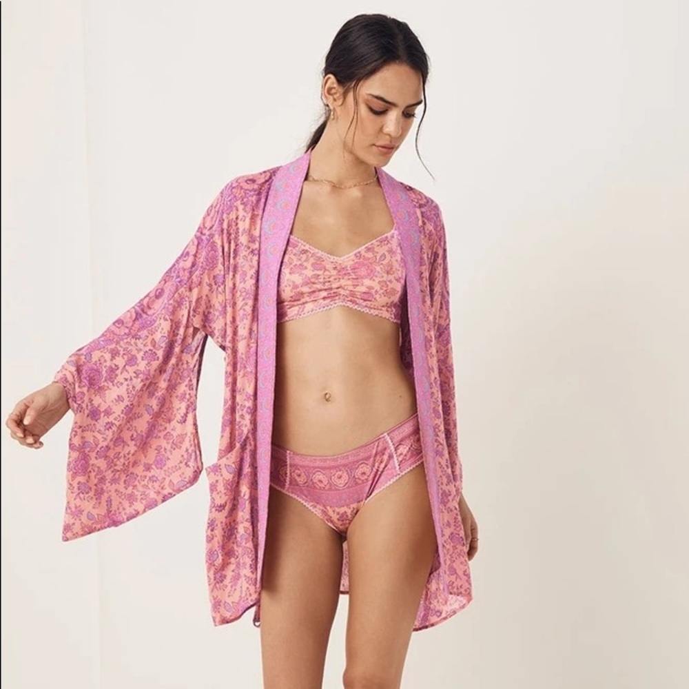 Spell & The Gypsy Folk Song Short Robe